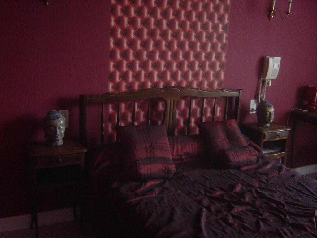 Chambre D'Hote La Frezelle Rouvres-la-Chétive Rom bilde